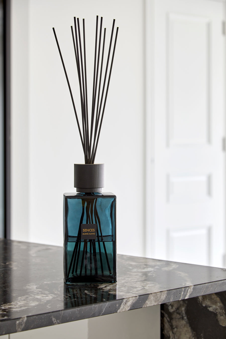 Sences Onyx Extra Large Alang Alang Reed Diffuser 2200ml
